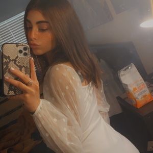 Meet your Posher, Neusha